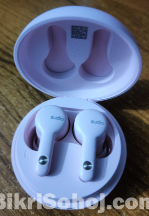 Studio A2 earbuds